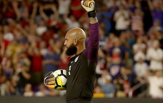 Former United States goalkeeper Tim Howard has announced his retirement after a glittering career in club and international football