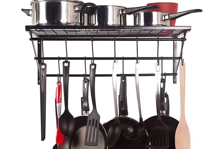 Unlike cups and plates, it’s not an easy feat planning on where to store pans and skillets.