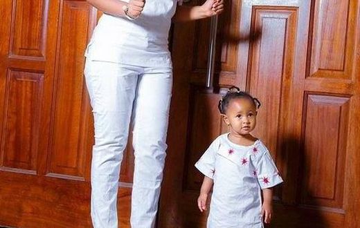 Ladasha and her mum Size 8