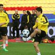 Dortmund's Shinji Kagawa (C) takes part in a training session on the eve of the UEFA Champions League football match Monaco vs Dortmund on April 18, 2017 at the "Louis II Stadium" in Monaco