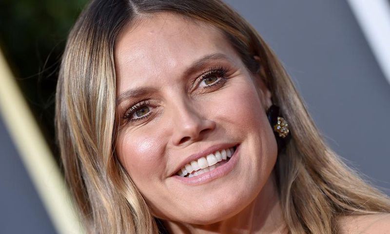 Heidi Klum Posts No-Makeup Selfie To Instagram