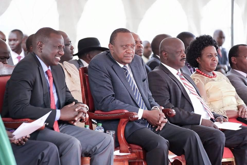President Uhuru Kenyatta with his deputy William Ruto, Bomet Governor Joyce laboso and Isaac Ruto (Twitter)
