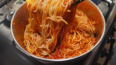 Making pasta(wikiHow)