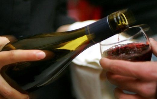In Tuscany, Italian police swooped on an organised group producing counterfeit red wine in a Tuscan farmhouse