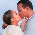 The Exact Moment A. Rod Proposed to J.Lo
