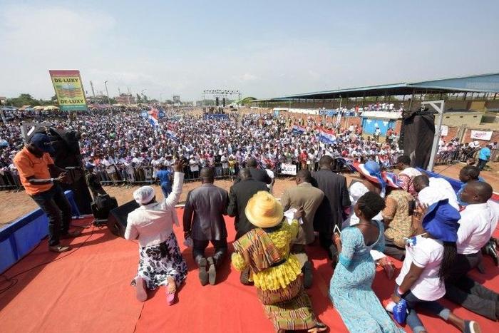 Prayers are said in Accra for the victory of opposition presidential candidate Nana Akufo-Addo of Ghana's New Patriotic Party