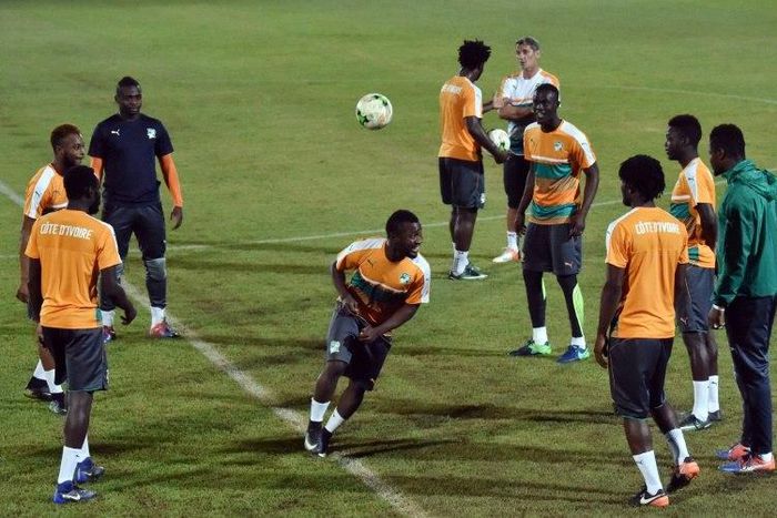 Ivory Coast's players take part in a training session on January 22, 2017 in Bitam during the 2017 Africa Cup of Nations tournament in Gabon