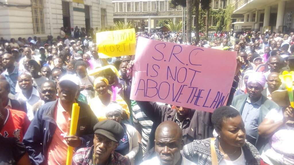 County workers protest