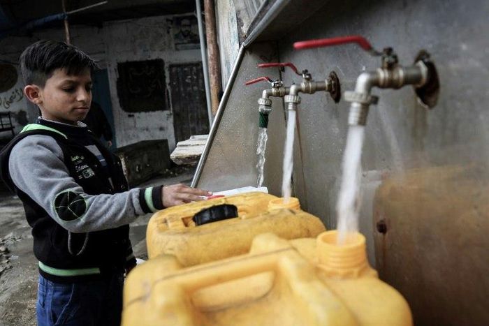 Drinking water in Gaza is causing a rising number of its residents to fall ill and the UN says scarcity and pollution of water resources are at the forefront of the territory's scourges