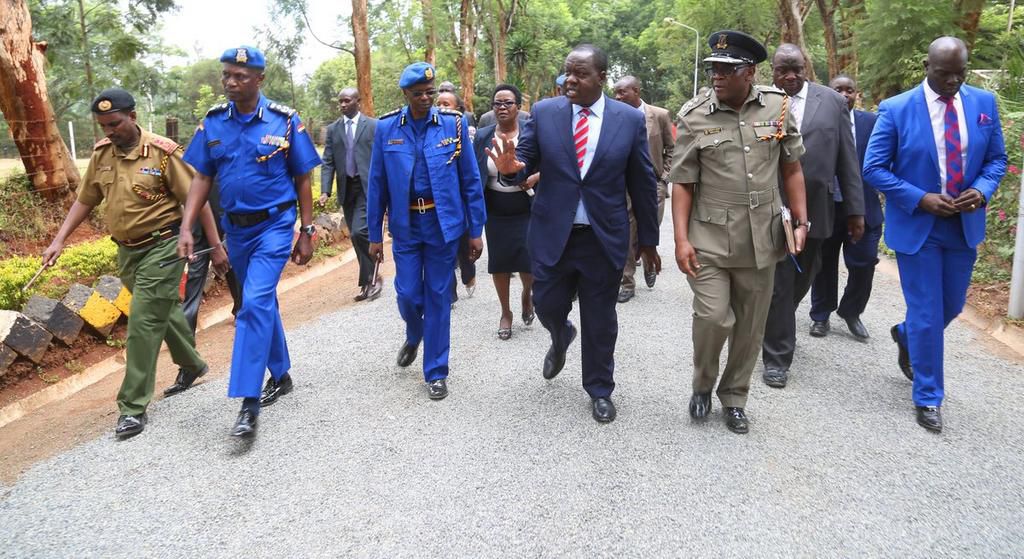 IG Jospeh Boinnet with Interior CS Fred Matiang'i when he opened the Regional Police Commanders Strategic Leadership Development Course in Loresho (Twitter)