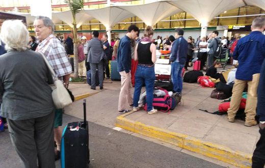 Passengers stranded at the JKIA on March 6, 2019. Reported go-slow of KAA workers (Twitter)