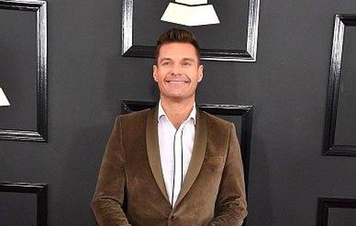 Ryan Seacrest on the Grammys 2017 Red Carpet