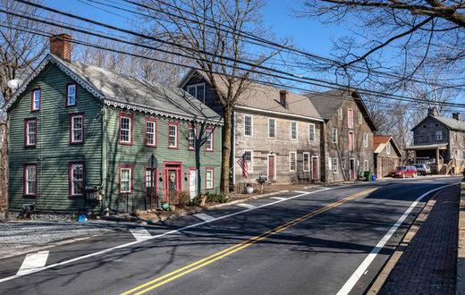 Long Valley, N.J.: Verdant and Occupationally Diverse
