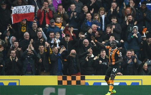 Hull City's Oumar Niasse had been due to miss the next three matches after being controversially dismissed by referee Robert Madley
