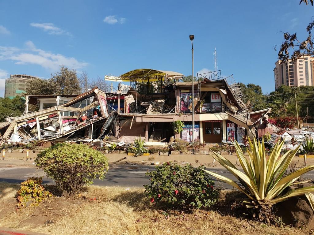 Friday morning demolitions near Nyayo Stadium (Twitter)