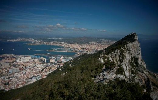 Fearing that Spain is trying to take advantage of Brexit to impose its control over the 32,000-strong rocky outcrop on the country's southern tip, Gibraltar reacted angrily, and London pledged its support for a territory ceded to Britain in 1713