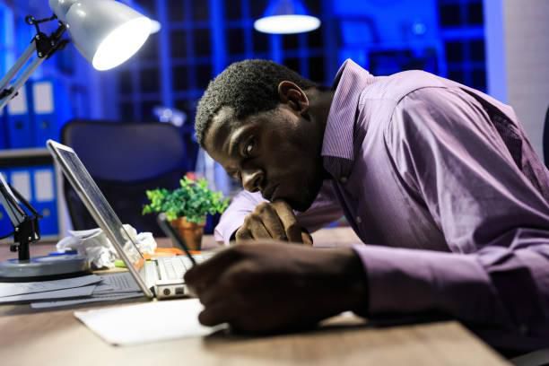 Man studying at night(iStock)