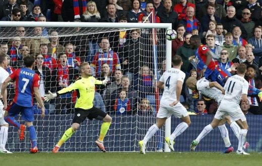 Crystal Palace's Christian Benteke scores their second goal against Leicester City at Selhurst Park in south London on April 15, 2017