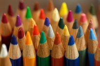 Pencil crayons: Colored pencils.