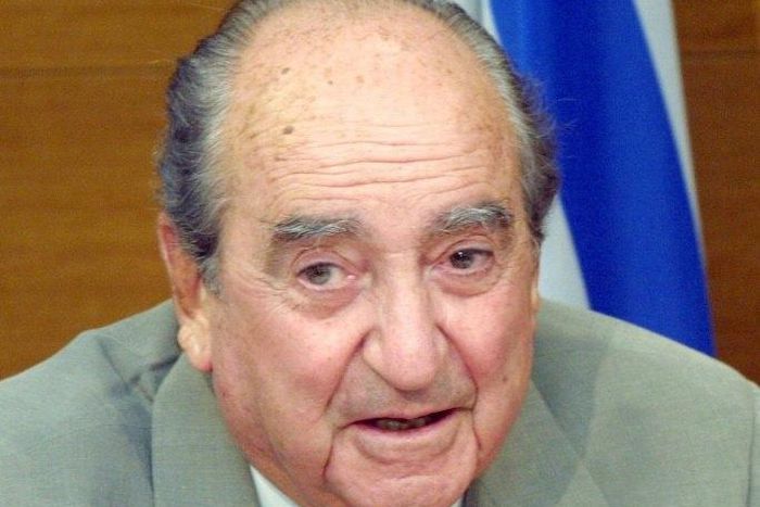 A former resistance fighter, Mitsotakis quit politics in 2004 aged 85