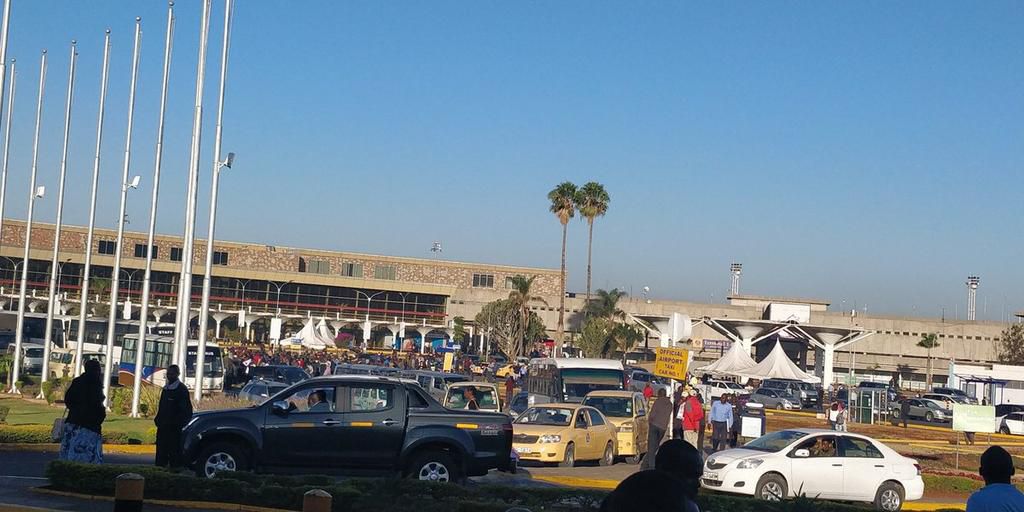 Passengers stranded at the JKIA on March 6, 2019. Reported go-slow of KAA workers (Twitter)