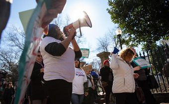 Virginia Capitol Thrown Into Chaos as Pressure on Northam Intensifies
