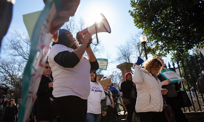 Virginia Capitol Thrown Into Chaos as Pressure on Northam Intensifies