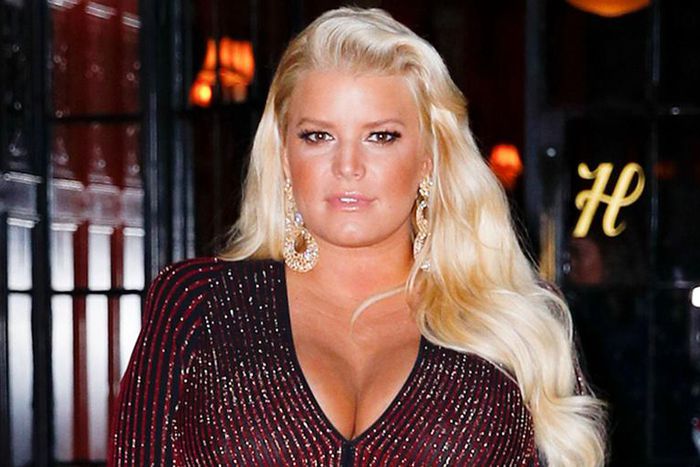 Jessica Simpson Was Hospitalized With Bronchitis