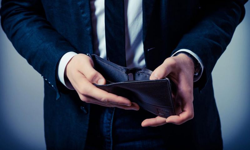 ___6454609___https:______static.pulse.com.gh___webservice___escenic___binary___6454609___2017___3___31___7___empty+wallet