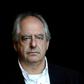 South African artist William Kentridge began sketching from charcoals his "drawings in motion" in the 1980s