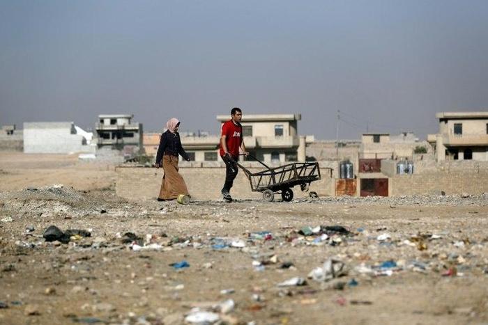 Aid agencies estimated some 200,000 could flee the Iraqi city of Mosul in the first weeks of fighting, but five weeks in only around 70,000 civilians have fled