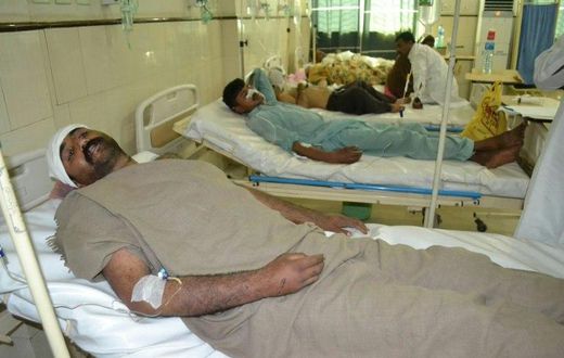 Victims of the Pakistan shrine attack being treated in hospital