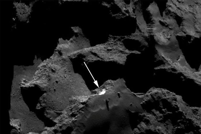 Images captured by the Rosetta spacecraft provided the first direct evidence of cometary landslides