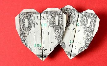 Money and love on Valentine's Day