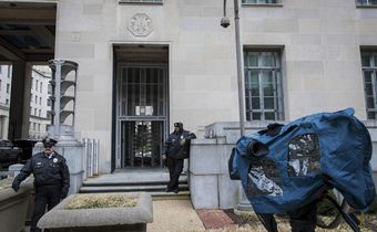 On Campaign Trail, Mueller Report Barely Comes Up