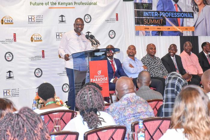 Deputy President William Ruto speaking in Mombasa