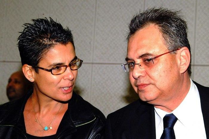 US-Israeli money fraud fuigitive Kobi Alexander (R) and his wife Hana (L) wait for a court hearing to start at the Windhoek magistrate court in June 2007 in Namibia