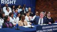 Paid vacation to be required for private sector workers, Mayor says