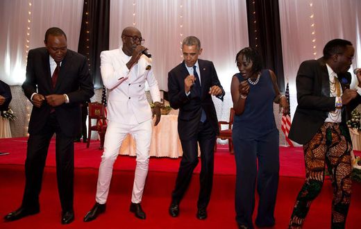 President Uhuru Kenyatta  with Sauti Sol and Obama
