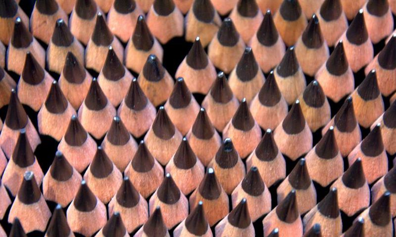 Dr. Pimple Popper Takes Tweezers to Blackheads