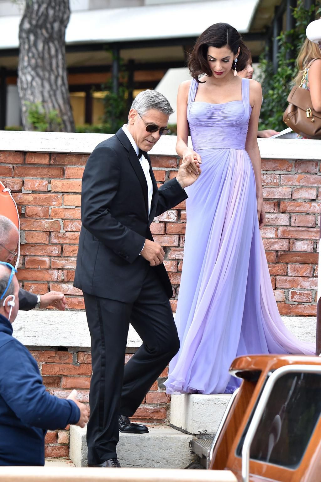 What Amal And George Clooney’s Body Language Reveals About Their Relationship