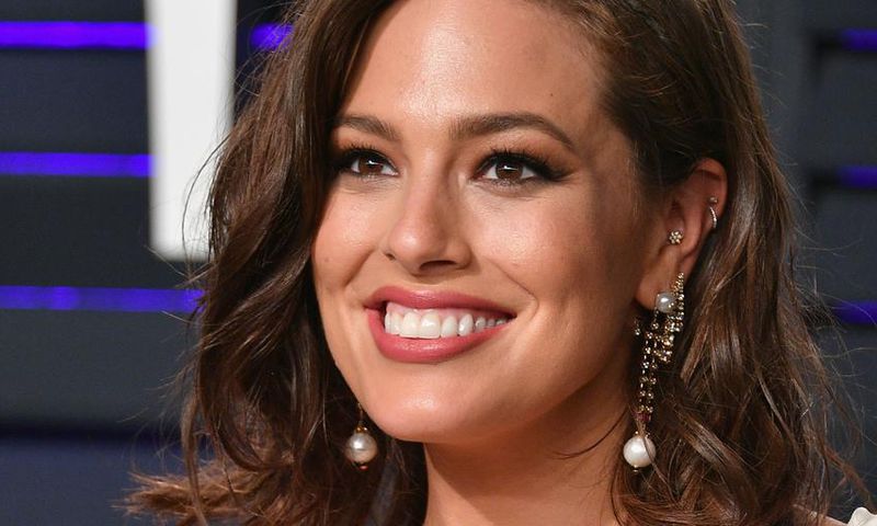 Ashley Graham No-Makeup Pimple Instagram
