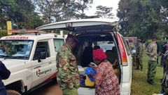 Kenyan woman serves tea to the police in the wake of the Riverside terror attack (Photo courtesy)