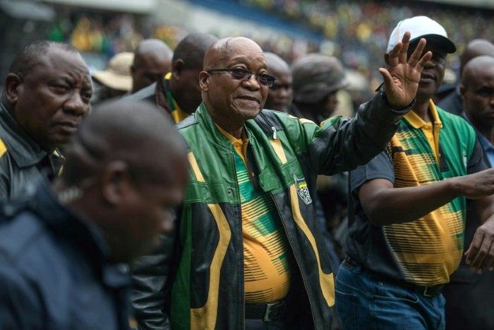 South African President Jacob Zuma (C) has faced growing criticism over a series of corruption scandals, worsening unemployment levels and slowing economic growth