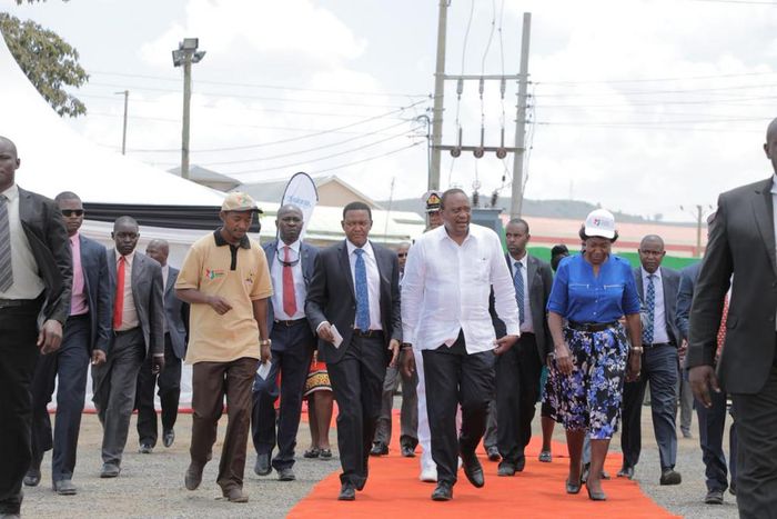 President Uhuru Kenyatta received in Masii for the launch of NIIMS registration (PSCU)