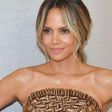 Halle Berry Posted An Insane Picture Of Her Abs