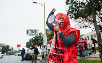 Unified Behind Teachers, Democrats Are Split on Charters