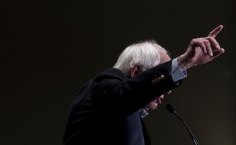 Centrist Democrats Squirm as 2020 Rivals Tilt Left