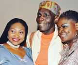 Suzzana Owiyo with Oliver Mtukudzi  and Yvonne Chakachaka (Instagram)