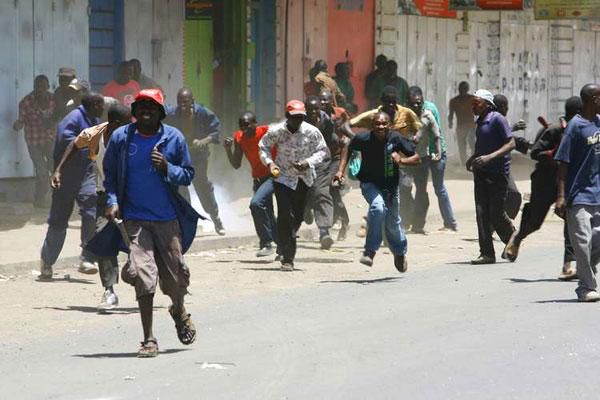 Hawkers dispersing after being tear gased